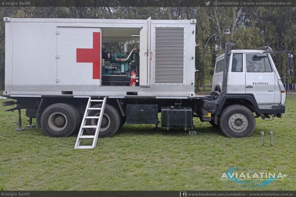 Módulo Sanitario Operaciones sobre camión Shacman 290, NI EA339351, equipado como quirófano, perteneciente al Hospital Móvil Reubicable 303 (Sergio Bontti)